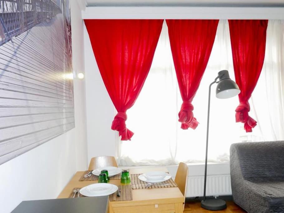 Ixelles: Superbe Appartement, Idealement Situe Bruxelles Exterior foto