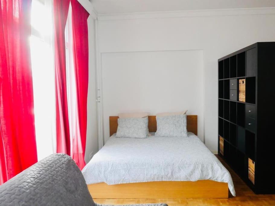 Ixelles: Superbe Appartement, Idealement Situe Bruxelles Exterior foto